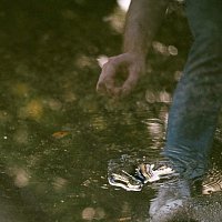 Přední strana obalu CD moving song