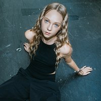 Maja Krzyżewska – Powiedz
