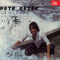 Petr Rezek – Obyčejnej kluk + bonusy