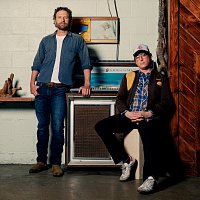 Dierks Bentley, Stephen Wilson Jr. – Cold Beer Can