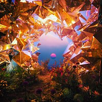 Přední strana obalu CD Never B Mine