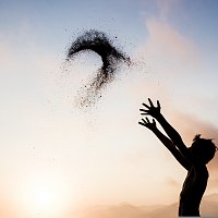 Přední strana obalu CD Radost je Mana