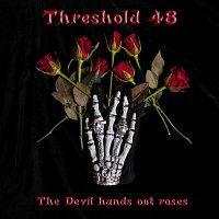 Přední strana obalu CD The devil hands out roses
