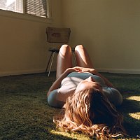 Maggie Rogers – In The Living Room
