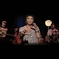 Video – Dobrze Ze Jestes (Acoustic Version)