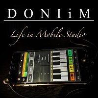 Přední strana obalu CD Life in Mobile Studio