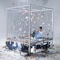 makko, lucidbeatz – IM GLASHAUS MIT SCHEINEN WERFEN