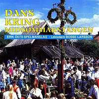 Dans kring midsommarstangen