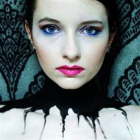 Přední strana obalu CD Mary (b-sides)