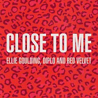 Přední strana obalu CD Close To Me [Red Velvet Remix]