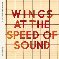 Přední strana obalu CD Wings At The Speed Of Sound [Archive Collection]