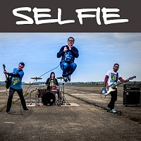 Jaksi Taksi – Selfie (Single) MP3