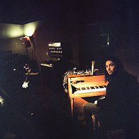 The War On Drugs – Holding On