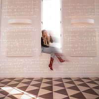 Přední strana obalu CD Makeup