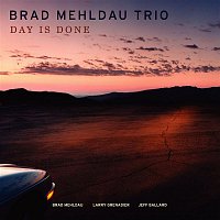 Brad Mehldau Trio – Day Is Done