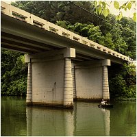 Sam Hunt – Water Under The Bridge