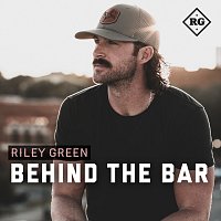 Riley Green – Behind The Bar