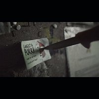 Epelit – Lamput sammuu (feat. Makki)