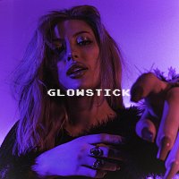 Sofia Karlberg – Glowstick