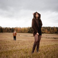 James-J, Jennika Vikman – Perhosii