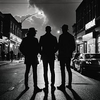 Přední strana obalu CD The Storms About to Hit